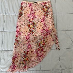 Vintage y2k asymmetrical flowered skirt!